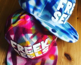 FREEKSELLS CAPS